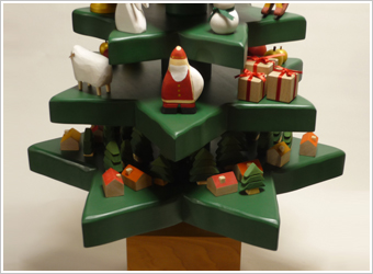 「特注の組み立て式　木のクリスマスツリー」画像