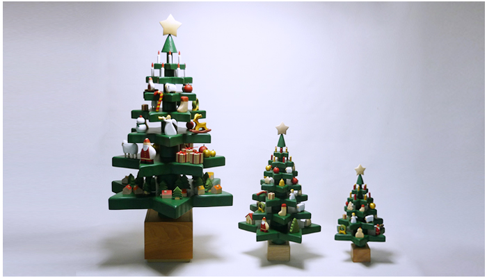 「特注の組み立て式　木のクリスマスツリー」